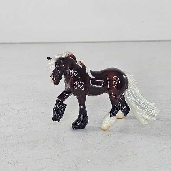 Breyerfest Brezel 2022 Glossy Fell Pony Stablemate Oktoberfest Treats Horse New - Picture 3 of 11